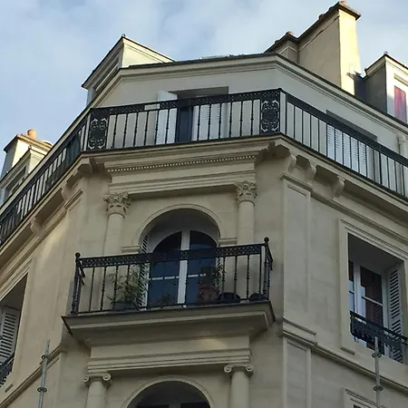 Bergère Opéra Trévise - 2 Connecting With Private Bathroom&1 Study - 35 M2 Alloggio in famiglia Parigi